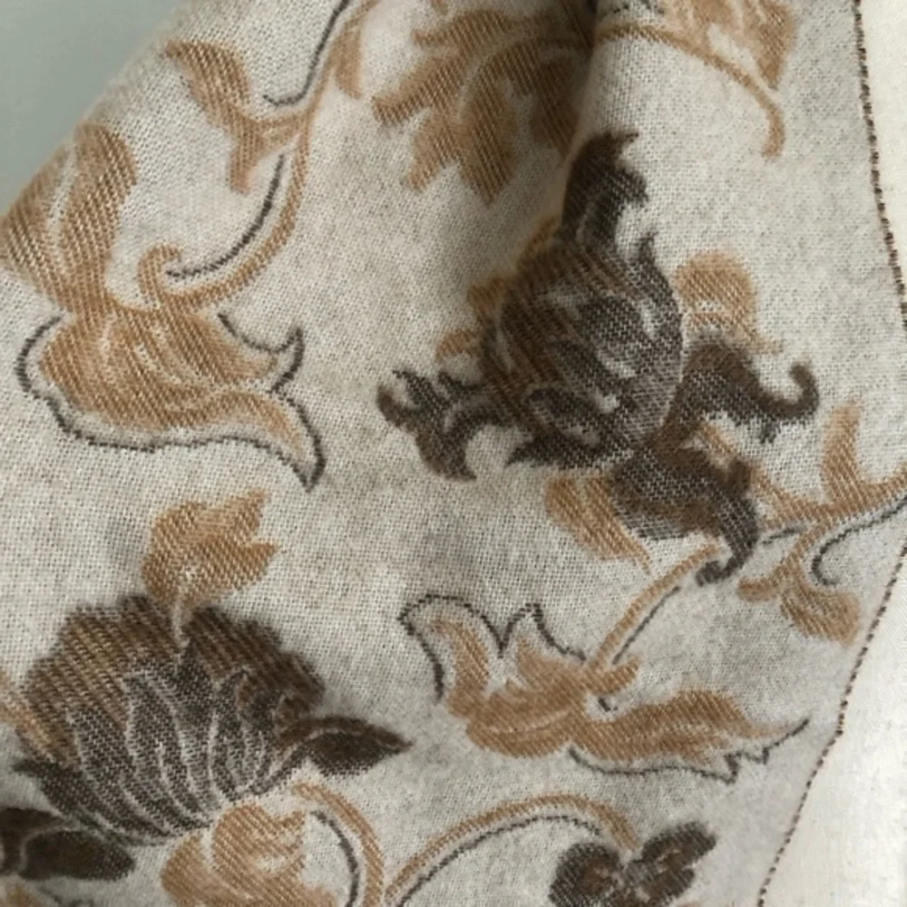 V.FRAAS Floral Cashmink Wrap Scarf With Fringe Made In Germany